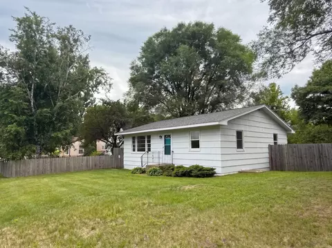Exterior - 416 SW 4th St, Brainerd, MN 56401 photo 6 of 7
