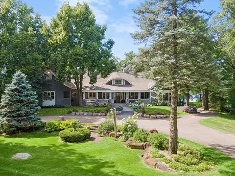 2740 Gale Rd, Wayzata, MN 55391