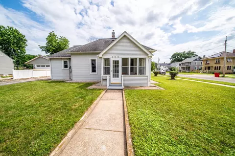 704 7th St SE, Rochester, MN 55904