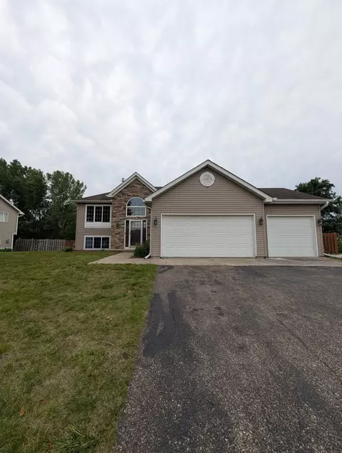 9945 42nd St NE, Saint Michael, MN 55376