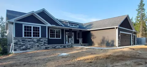 1169 Mayo Rd, Pequot Lakes, MN 56472