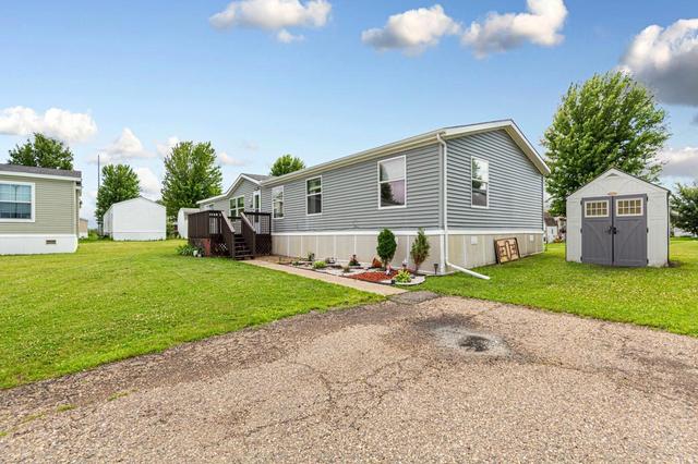 2147 Celtic Ct, North Mankato, MN 56003