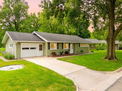 1426 Graham Ct SE, Rochester, MN 55904