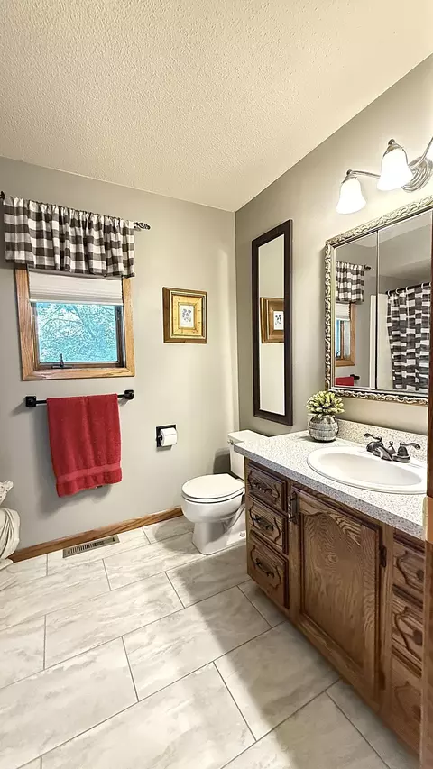 Bath - 3612 170th St, Boyd, MN 56218 photo 6 of 7