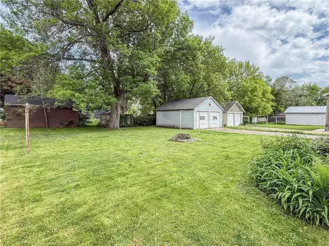 409 9th St SW, Willmar, MN 56201 photo 5
