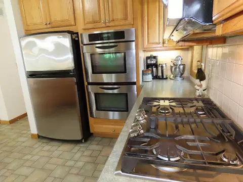 Kitchen - 39512 92nd Ave, Onamia, MN 56359 photo 7 of 9