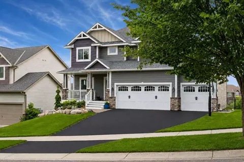 1173 Rosemary Ln, Chaska, MN 55318