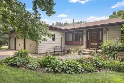 19010 Albatross St NW, Cedar, MN 55011