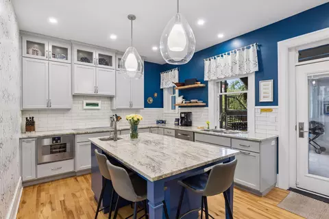 436 Portland Ave #9, Saint Paul, MN 55102