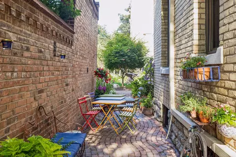 436 Portland Ave #9, Saint Paul, MN 55102