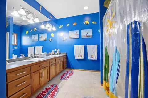 Bath - 7019 Maple Ln, Horace, ND 58047 photo 5 of 5