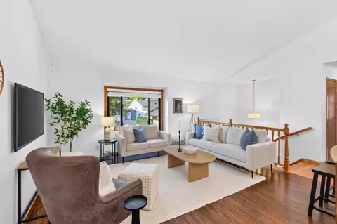 17462 Logans Dr, Eden Prairie, MN 55346