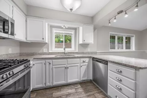 3633 Windtree Dr, Eagan, MN 55123 photo 17