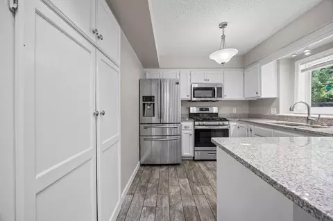 3633 Windtree Dr, Eagan, MN 55123 photo 15