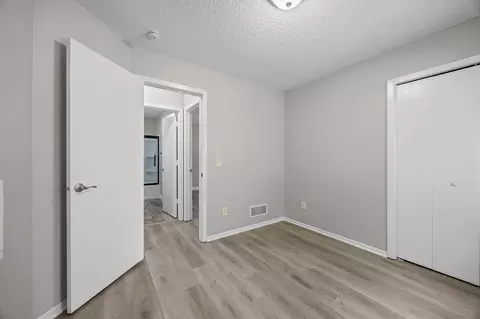 3633 Windtree Dr, Eagan, MN 55123 photo 34