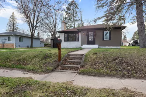 Exterior - 809 7th St NE, Staples, MN 56479 photo 3 of 6
