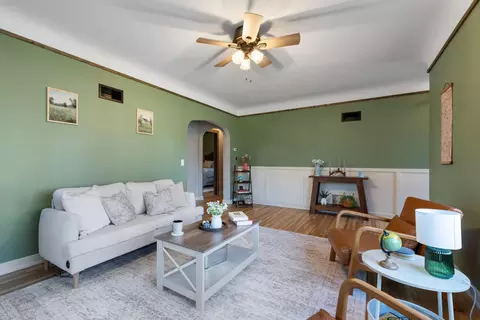 Living - 809 7th St NE, Staples, MN 56479 photo 5 of 7