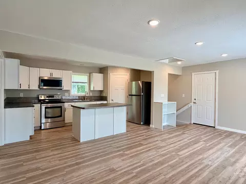 Kitchen - 519 E 9th St, Morris, MN 56267 photo 5 of 5