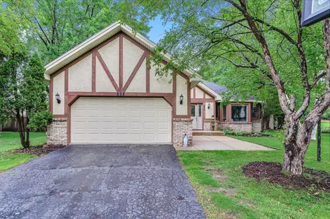 868 Winterberry Ct, Woodbury, MN 55125