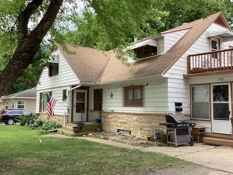 Exterior - 413 Hawthorne St E, Albert Lea, MN 56007 photo 2 of 10