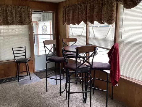 Exterior - 413 Hawthorne St E, Albert Lea, MN 56007 photo 9 of 10