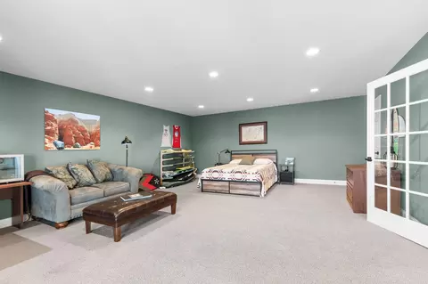 Bedroom - 3396 Kings Point Rd, Excelsior, MN 55331 photo 5 of 7
