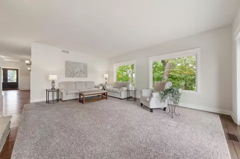 Living - 3396 Kings Point Rd, Excelsior, MN 55331 photo 3 of 4