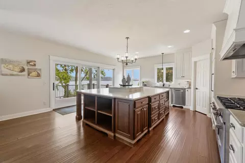 Kitchen - 3396 Kings Point Rd, Excelsior, MN 55331 photo 1 of 6