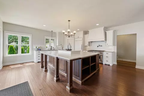 Kitchen - 3396 Kings Point Rd, Excelsior, MN 55331 photo 6 of 6