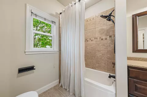 Bath - 3396 Kings Point Rd, Excelsior, MN 55331 photo 8 of 8