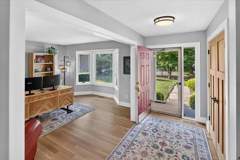 Entry Way - 5336 Oxbow Pl, Champlin, MN 55316 photo 2 of 3
