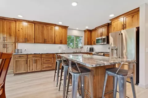 14382 Garrett Ave, Apple Valley, MN 55124