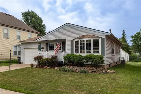 217 1st St NE, Hayfield, MN 55940