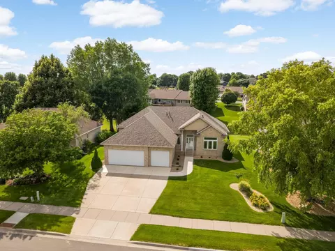 1840 Wyndham Hill Dr, Hastings, MN 55033