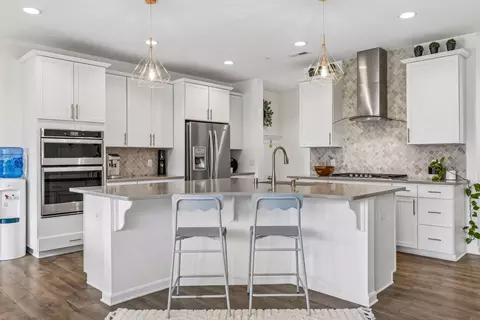 5981 Walnut Grove Ln N, Plymouth, MN 55446