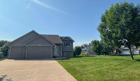 15347 Wintergreen St NW, Andover, MN 55304