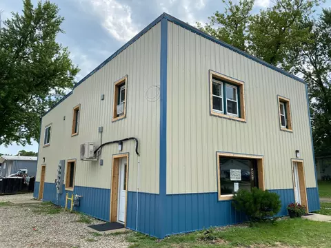 220 E 7th St, Albert Lea, MN 56007 photo 2