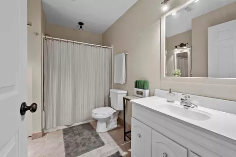Bath - 3067 Alexander Ln, Mound, MN 55364 photo 3 of 3