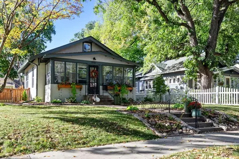 3336 44th Ave S, Minneapolis, MN 55406