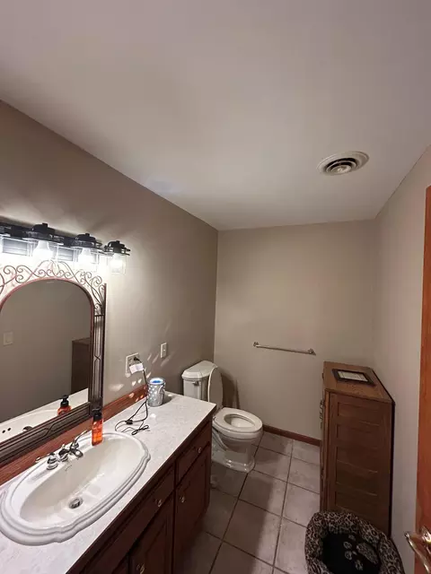 Bath - 14438 Cedarleaf Point Rd, Brainerd, MN 56401 photo 4 of 5