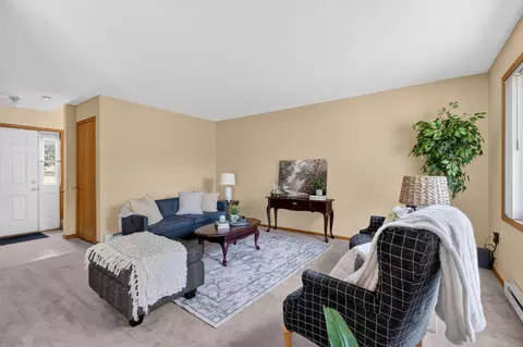 2306 Hillcrest Dr, Brainerd, MN 56401 photo 3