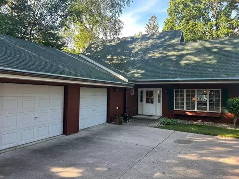 11929 N Shore Dr, Spicer, MN 56288