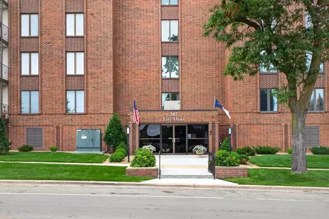 317 6th Ave SW #206, Rochester, MN 55902