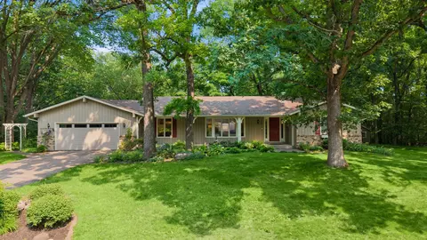 8001 Pennsylvania Rd, Bloomington, MN 55438