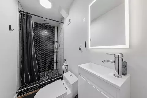 Bath - 70397 476th Ave, Jackson, MN 56143 photo 5 of 5