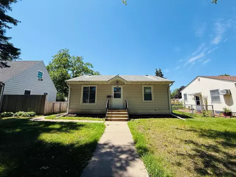 1299 Matilda St, Saint Paul, MN 55117