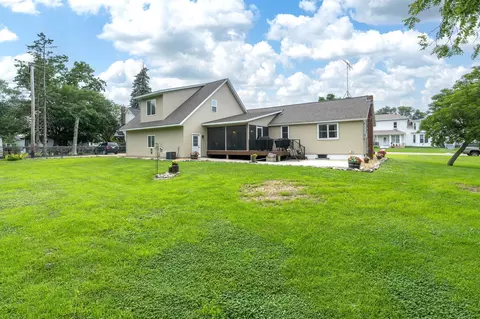 Exterior - 404 Paquin St E, Waterville, MN 56096 photo 6 of 16