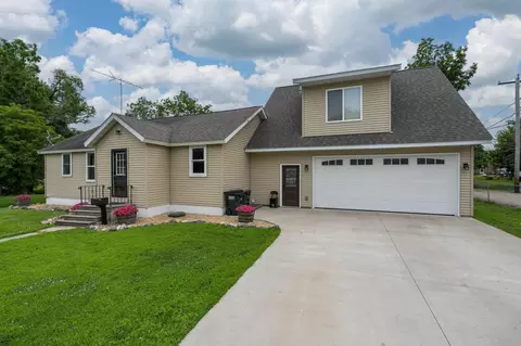 Exterior - 404 Paquin St E, Waterville, MN 56096 photo 2 of 16