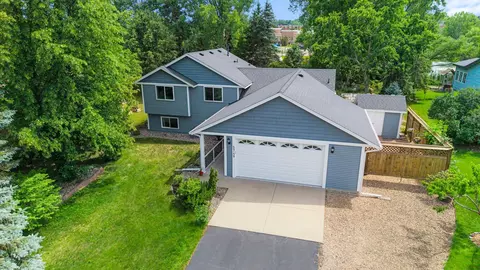 5749 W 141st St, Savage, MN 55378
