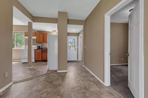 Entry Way - 1515 2nd St N, Saint Cloud, MN 56303 photo 1 of 4